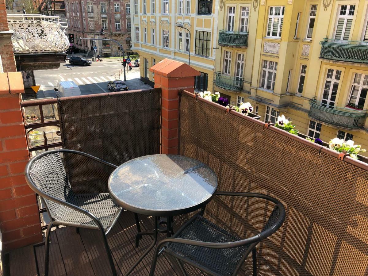 Apartment Lazurowy I Sloneczny Z Darmowym Parkingiem Strzezonym Jelenia Góra